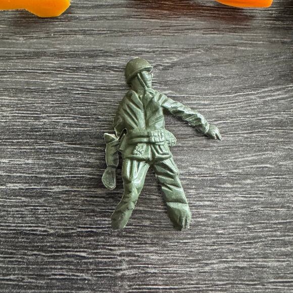 Vintage 1960s Lot Of Cowboys And Indians Plastic Figurines Army Military Western - Picture 5 of 7